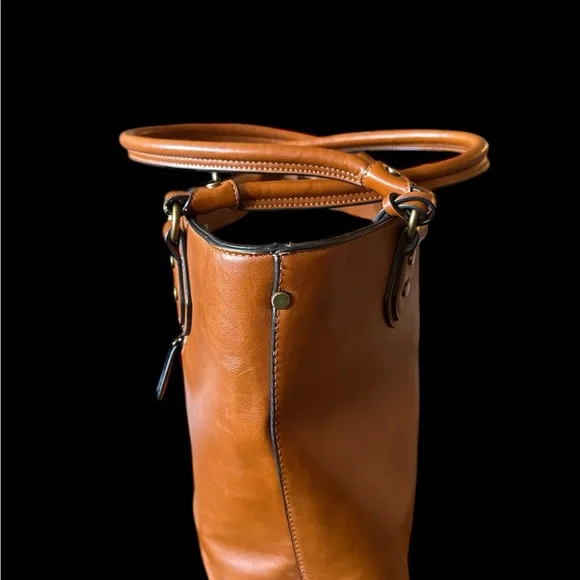 Simply Noelle Brown Leather Tote Bag with Structured Design - Picture 8 of 8